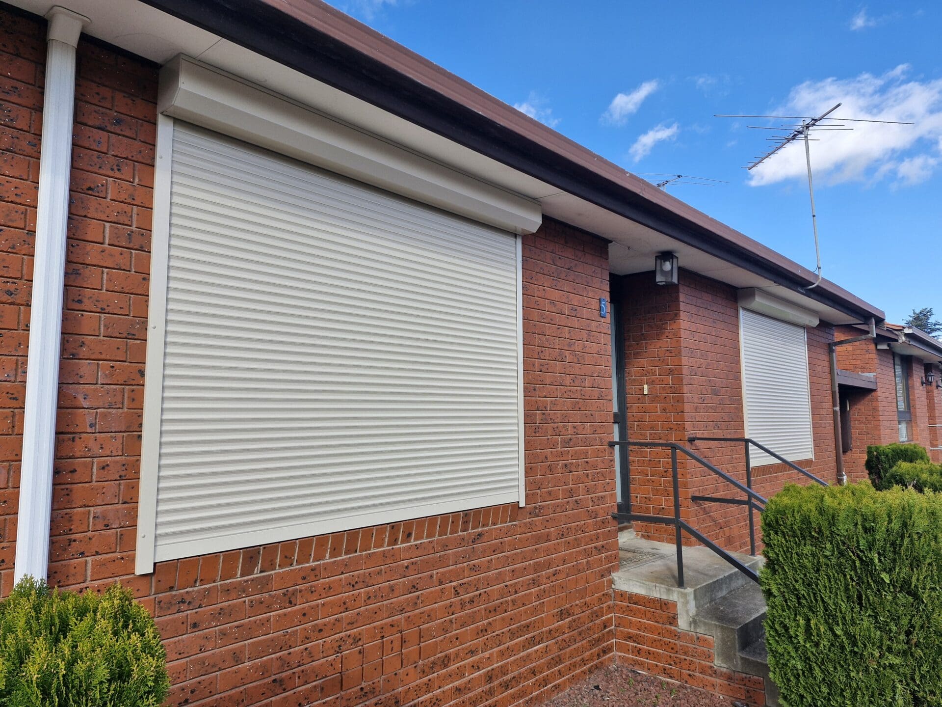 electric security roller shutters